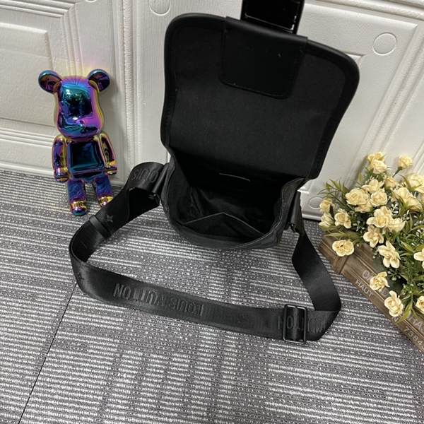 ルイヴィトンバッグ着用イメージ